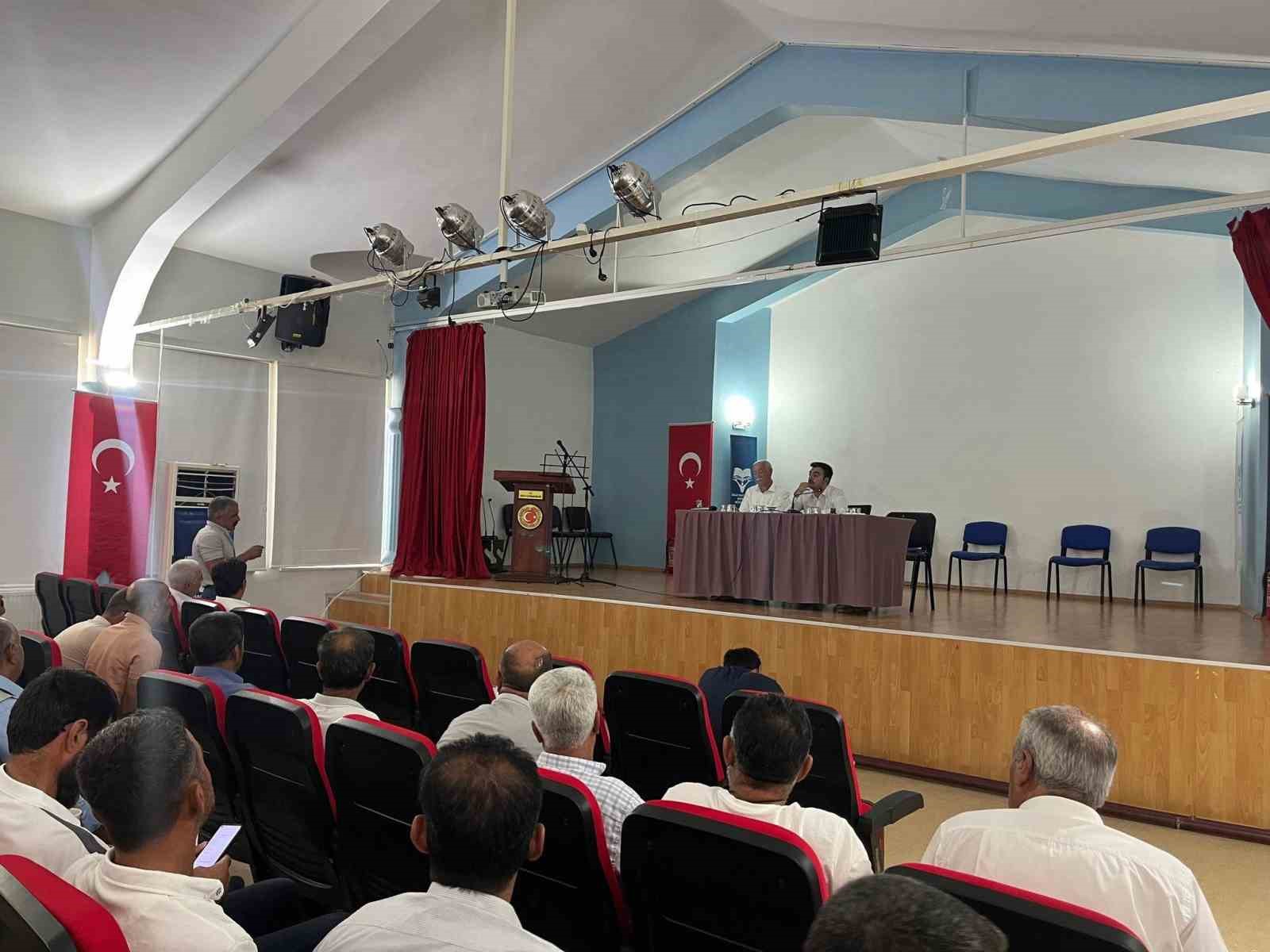 Kaymakam Atış, vatandaşlarla bir araya geldi 