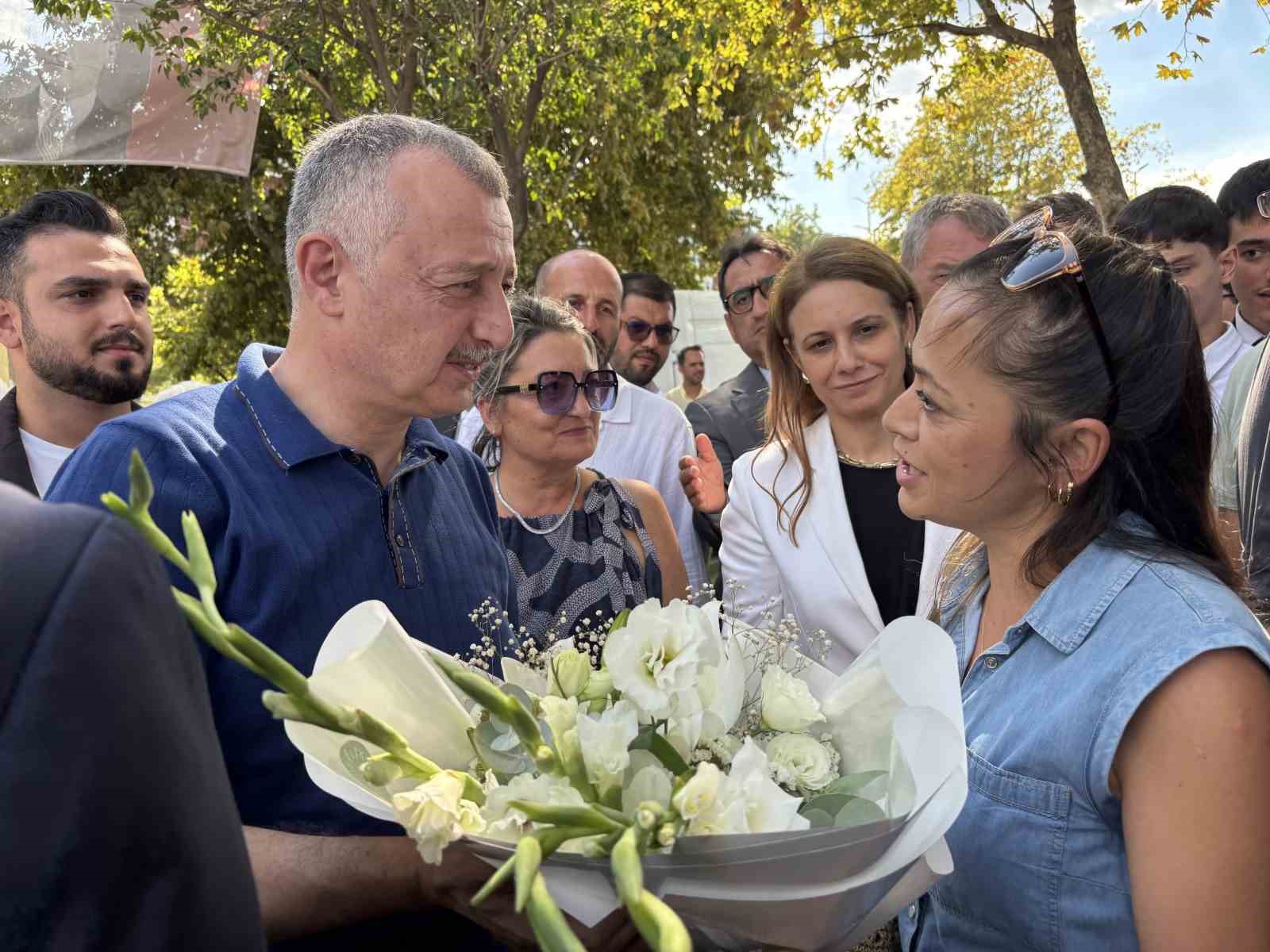 Tahir Büyükakın: 