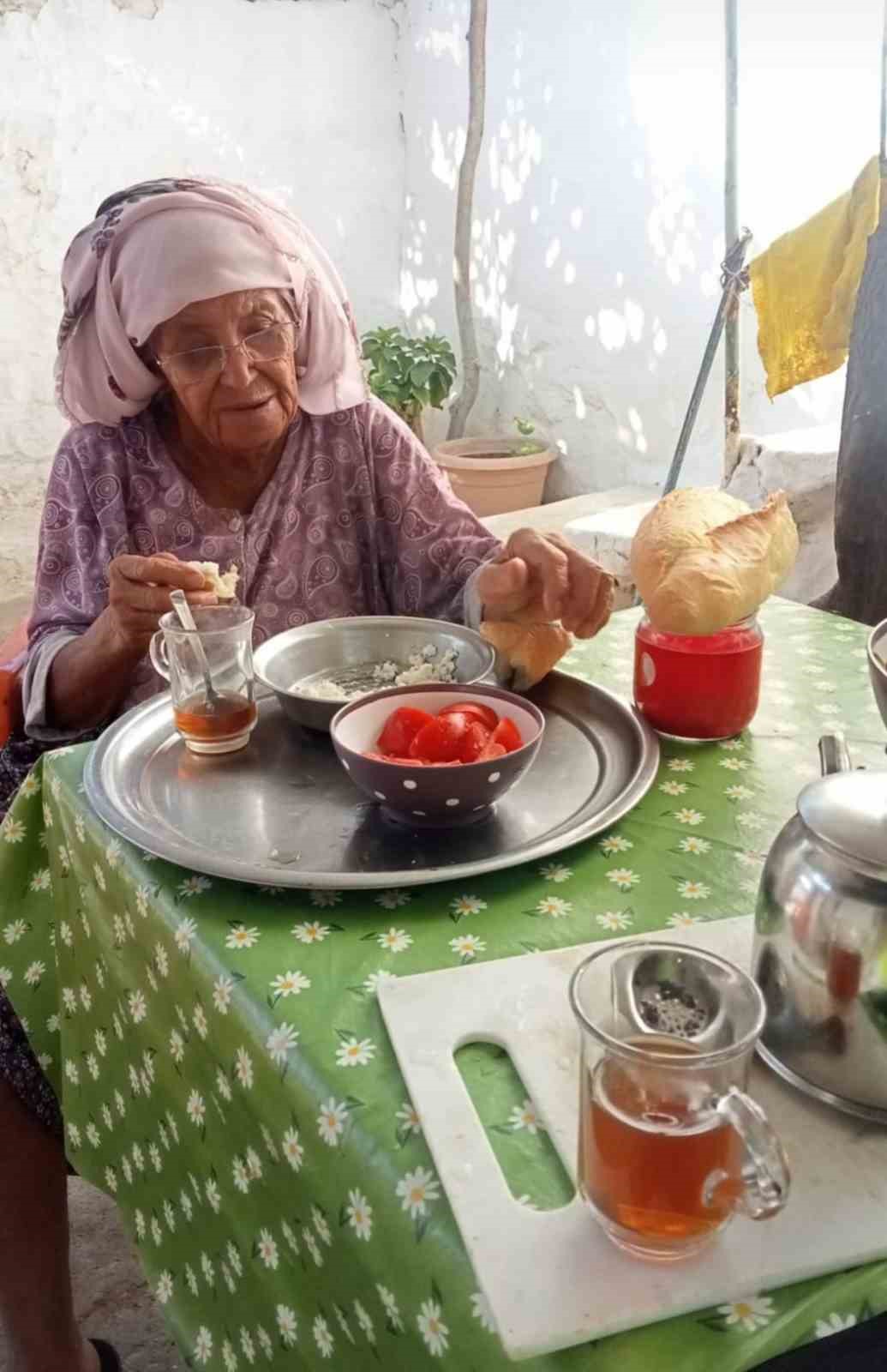 Alzheimer hastası kadın her yerde aranıyor 