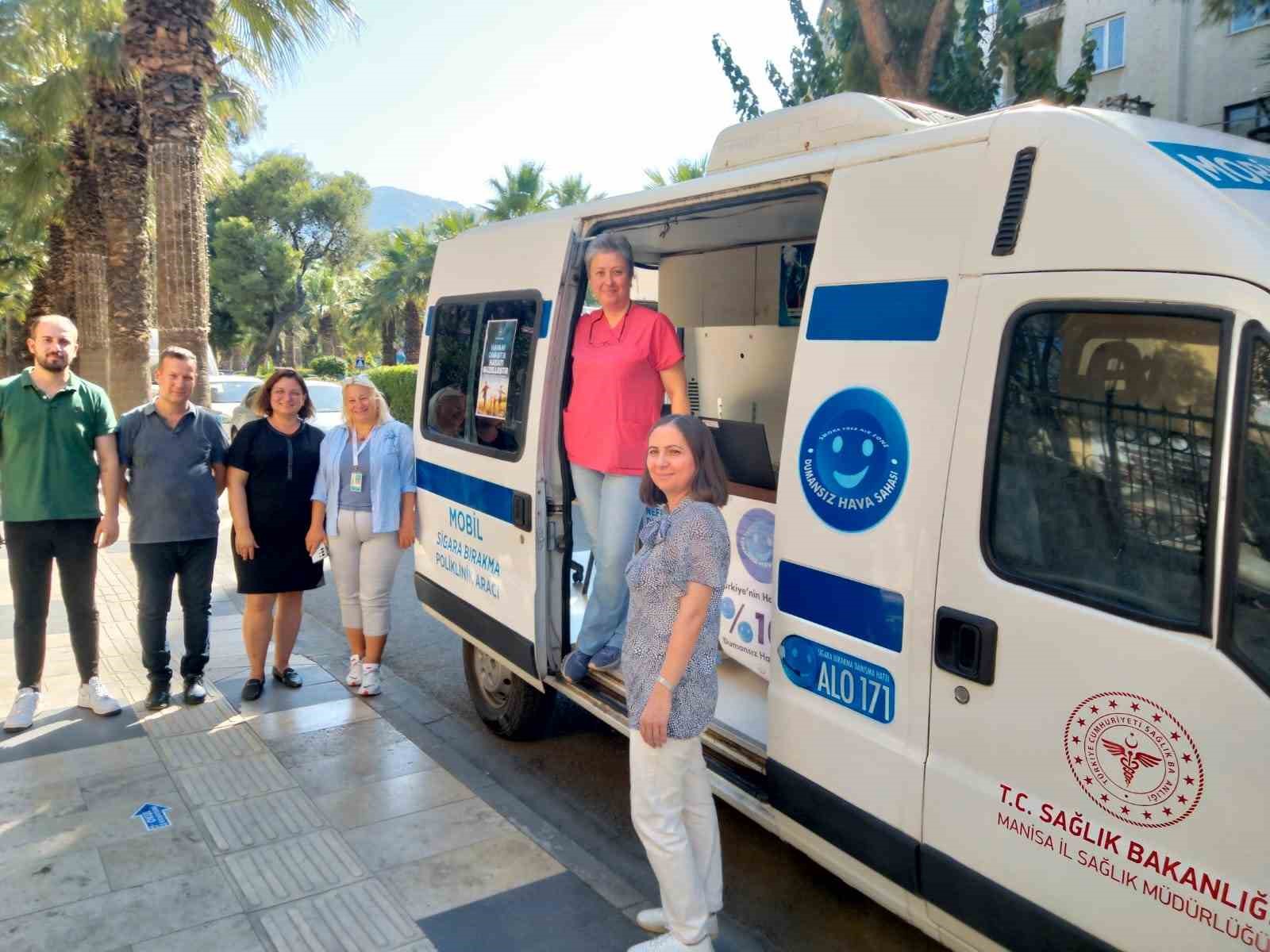 Manisa’da mobil sigara bırakma aracı sahaya indi 