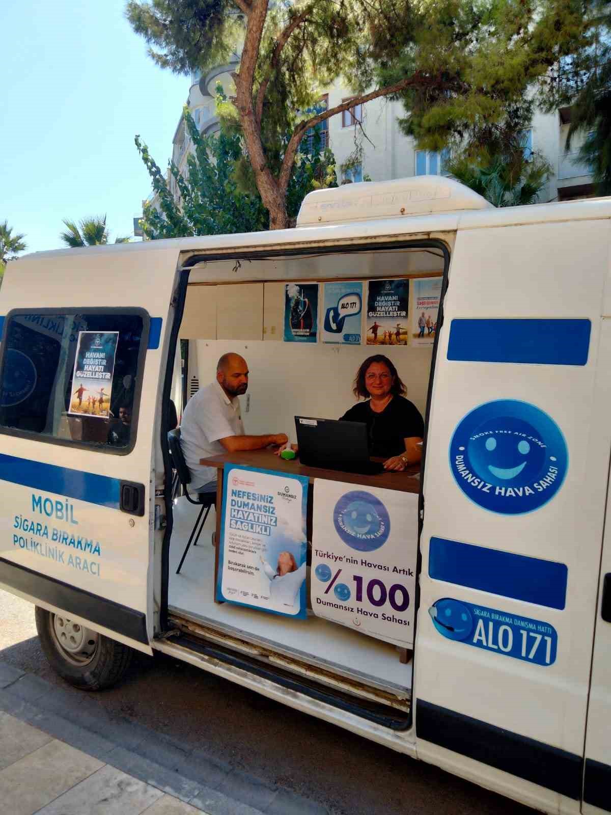 Manisa’da mobil sigara bırakma aracı sahaya indi 