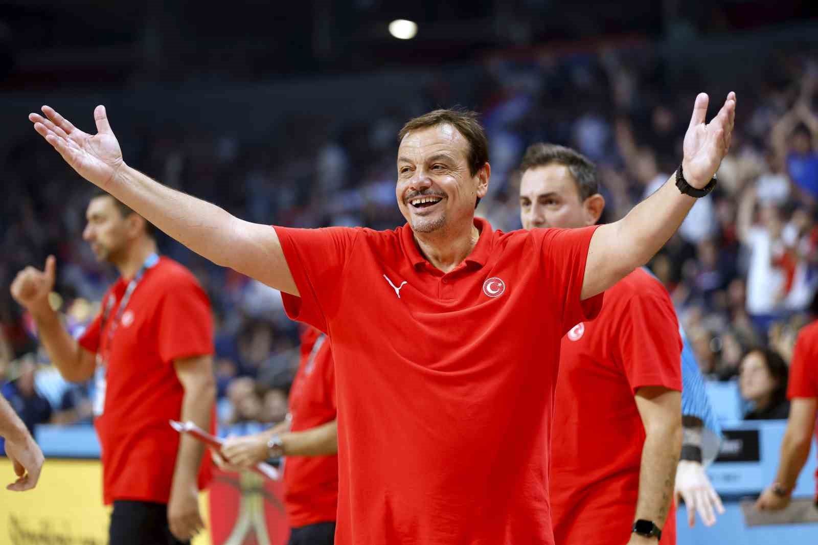 A Milli Erkek Basketbol Takımı grubu namağlup lider tamamladı 