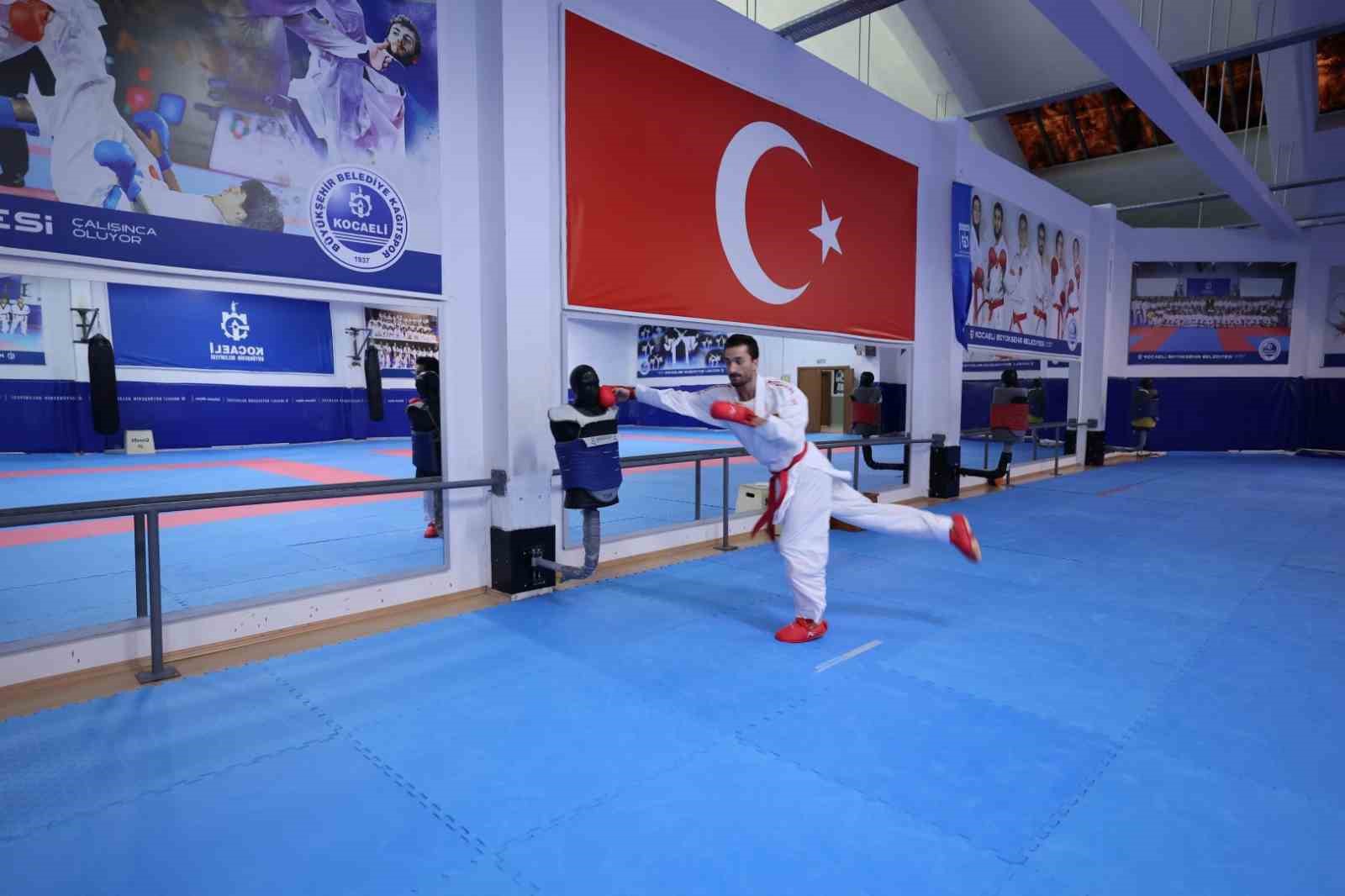 Avrupa şampiyonu milli karateci Özer’in hedefi dünya şampiyonluğu 