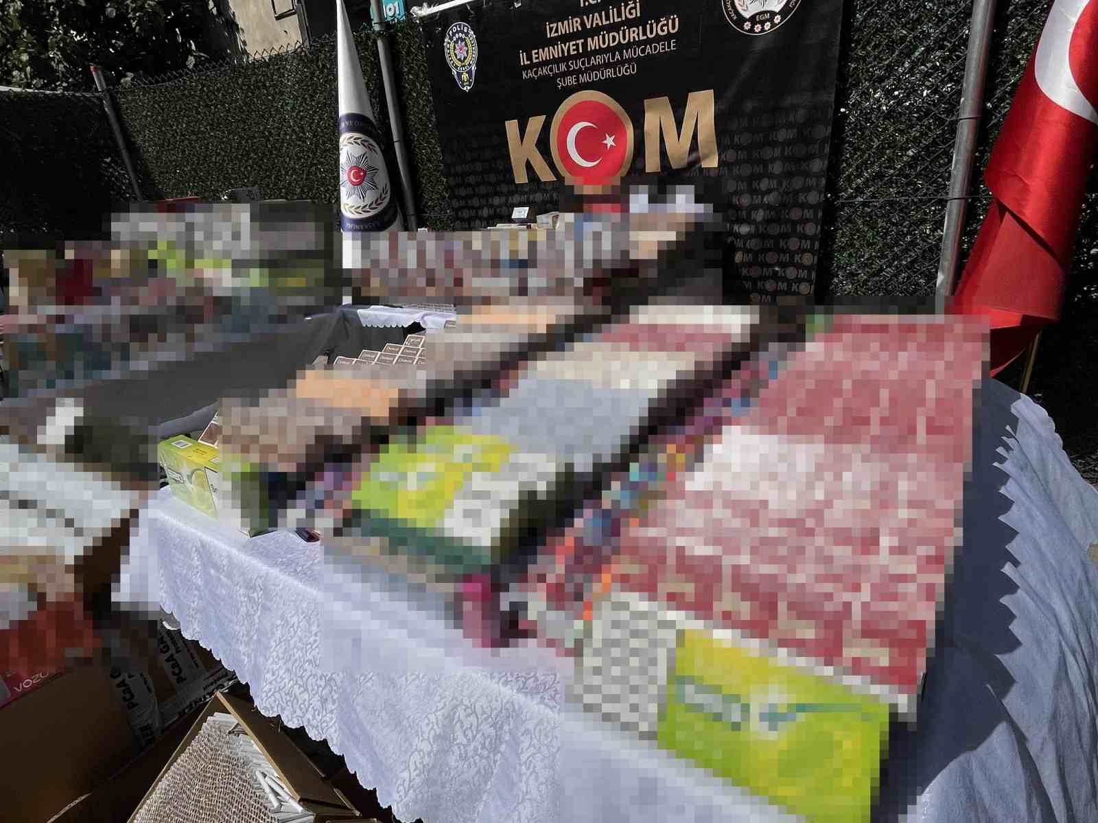Okula dönüş öncesi İzmir polisinden sıkı denetim 