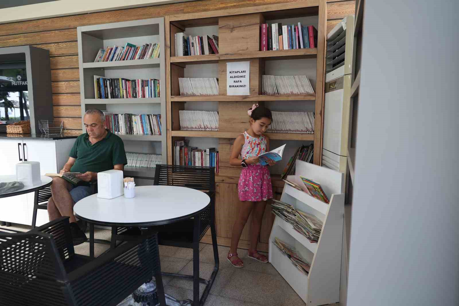 Barbaros Çay Bahçesi Kütüphanesi açıldı 