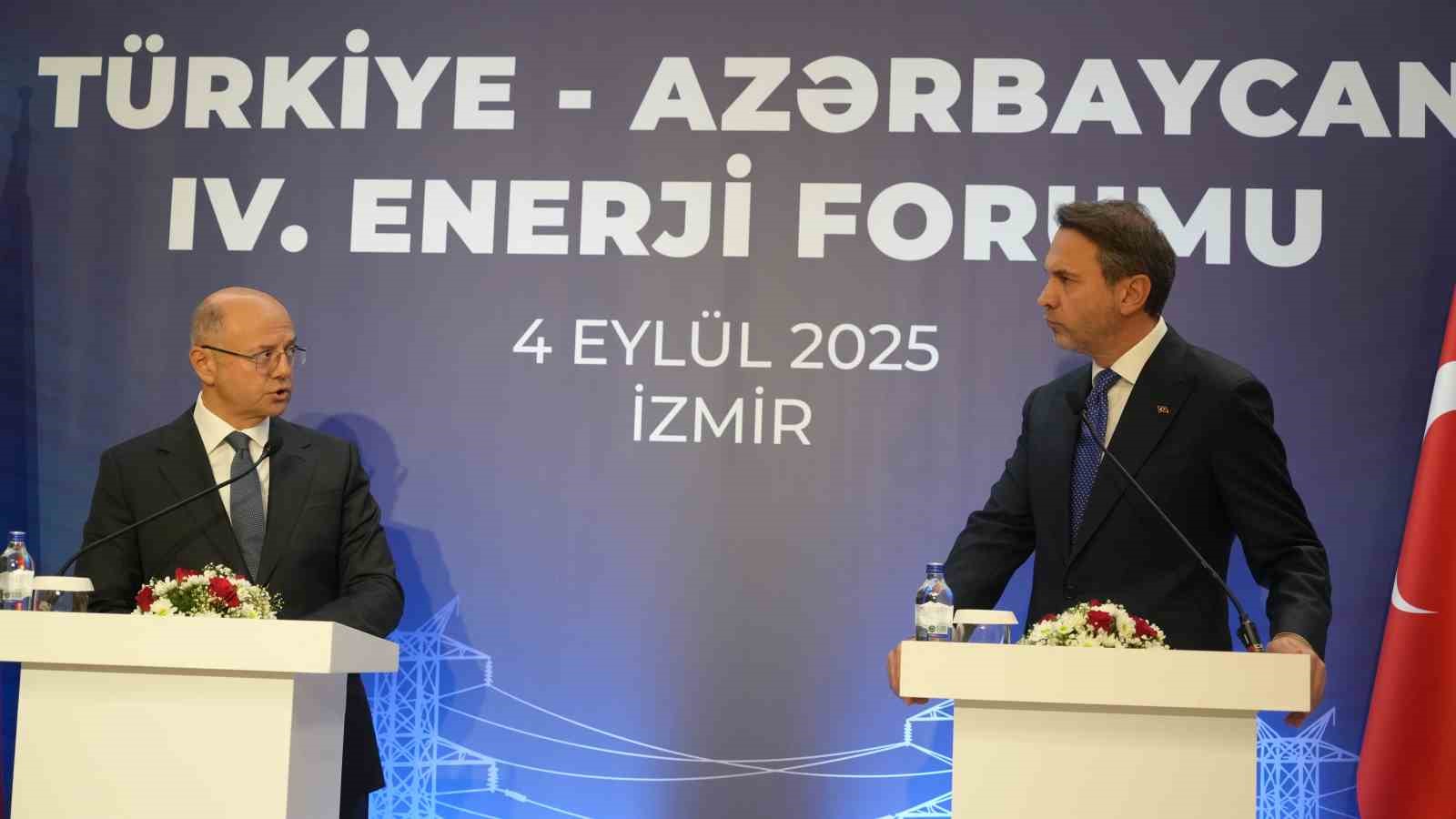 Alparslan Bayraktar ile Azerbaycan Enerji Bakanı Perviz Şahbazov ortak basın toplantısı düzenledi 