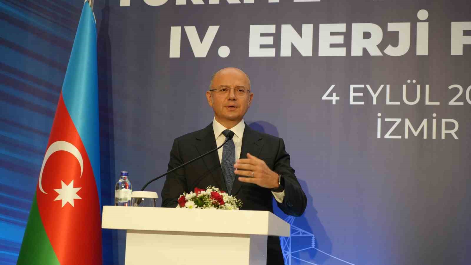 Alparslan Bayraktar ile Azerbaycan Enerji Bakanı Perviz Şahbazov ortak basın toplantısı düzenledi 