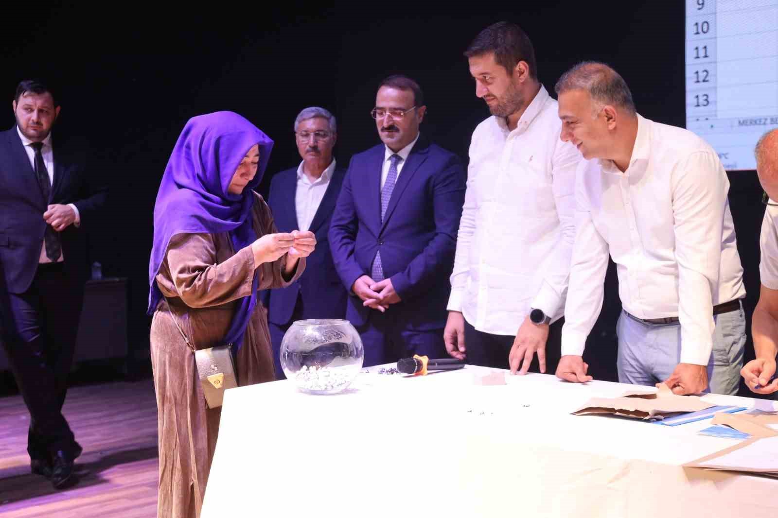 Şanlıurfa’da 106 işçi alımı için kura çekimi yapıldı 