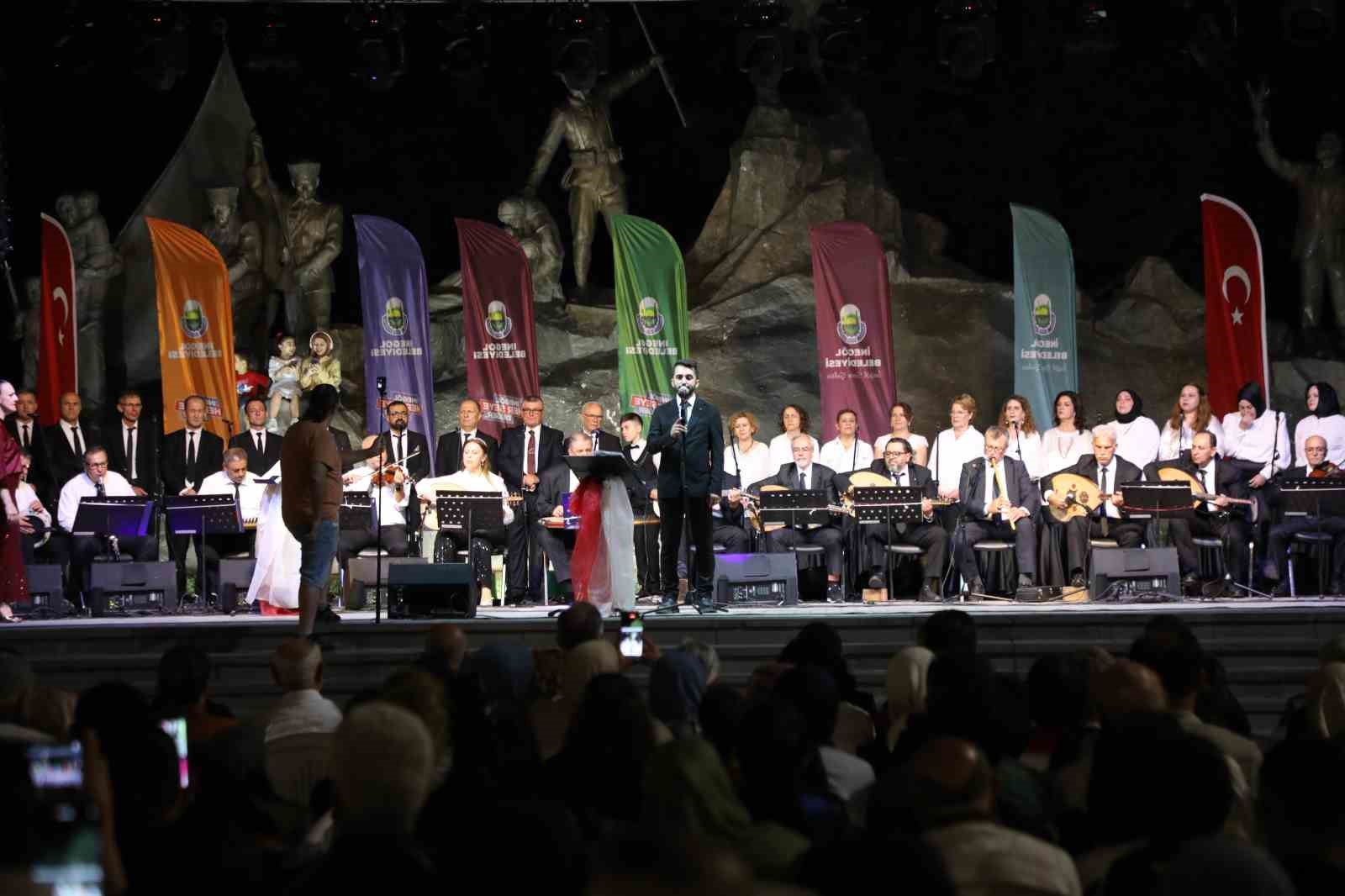 İnegöl Belediyesi TSM korosundan muhteşem konser 