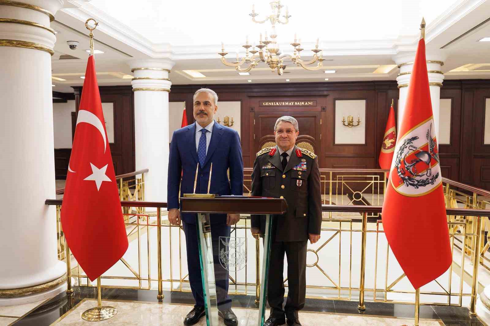 Bakan Fidan’dan Genelkurmay Başkanı Orgeneral Bayraktaroğlu’na ziyaret