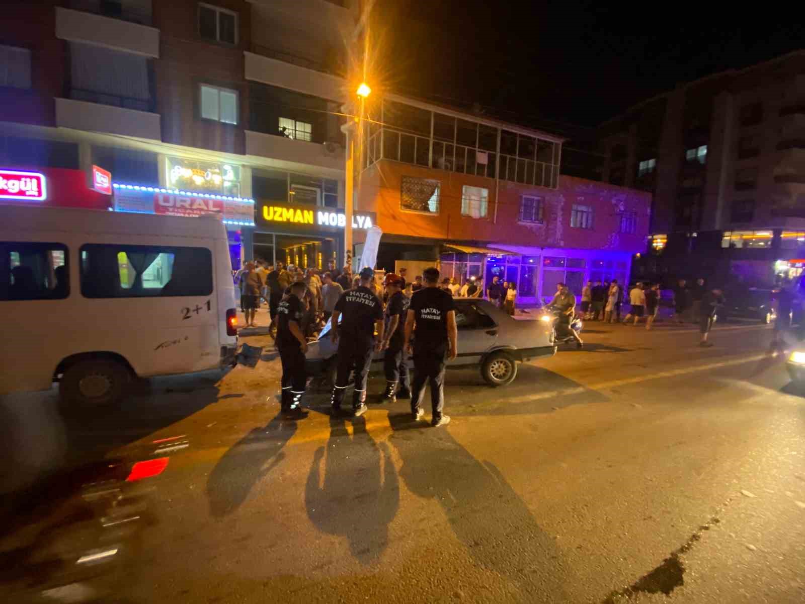 TOFAŞ’ın hurdaya döndüğü kazada 4 kişi yaralandı 