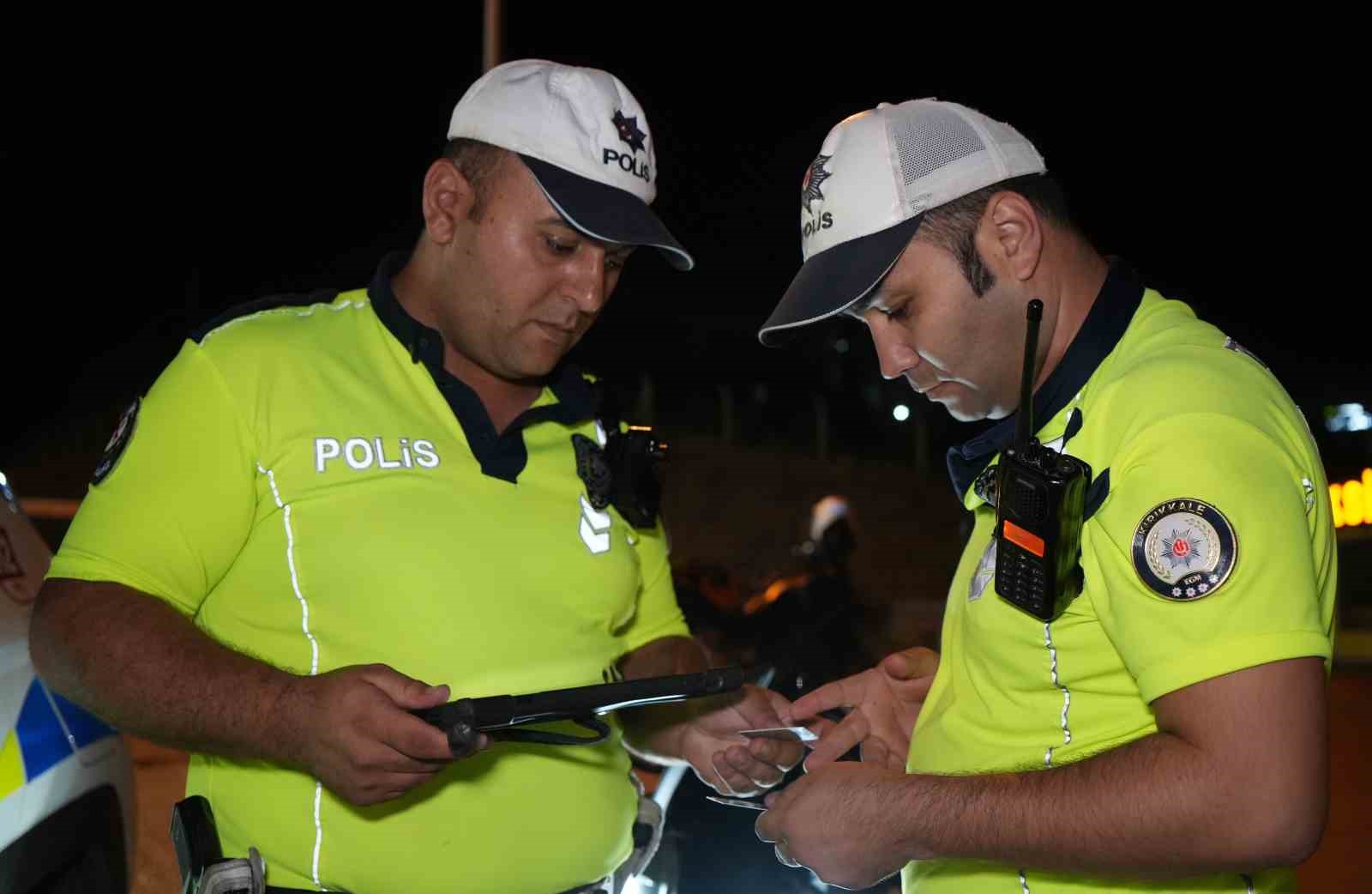 Kırıkkale’de motosiklet denetimleri kask kullanımını artırdı 