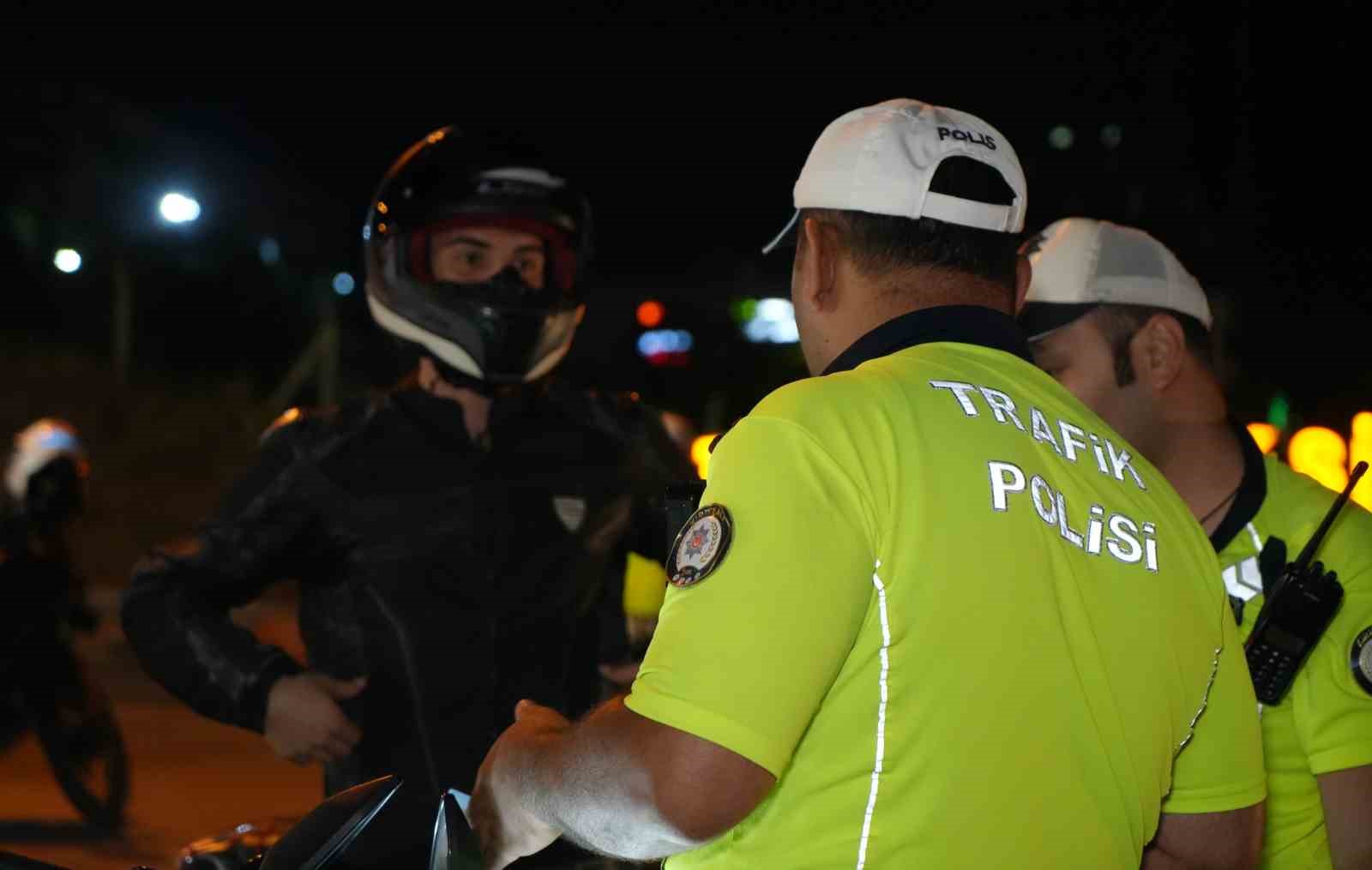Kırıkkale’de motosiklet denetimleri kask kullanımını artırdı 