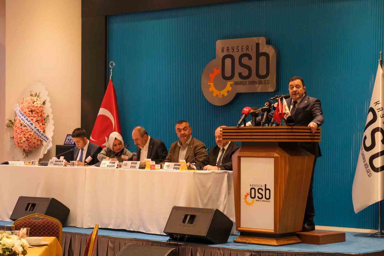 Mustafa Elitaş: 