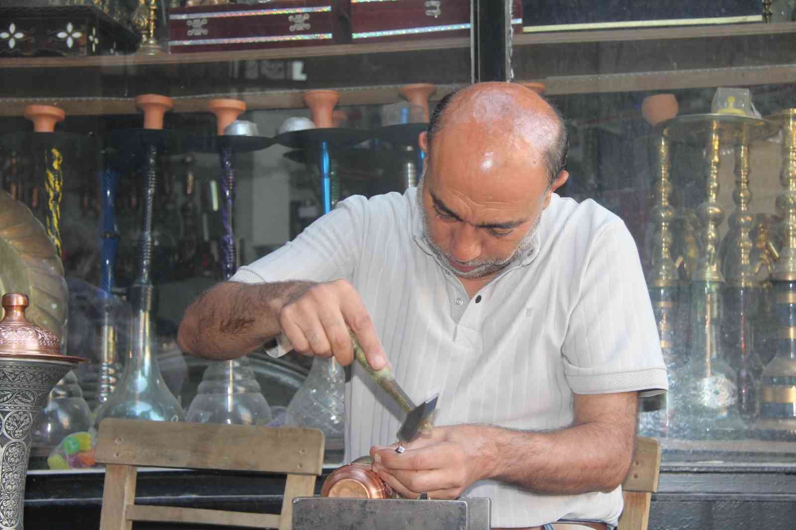 Bakırcı kardeşler mesleği öğrenmek isteyen çırakları bekliyor 
