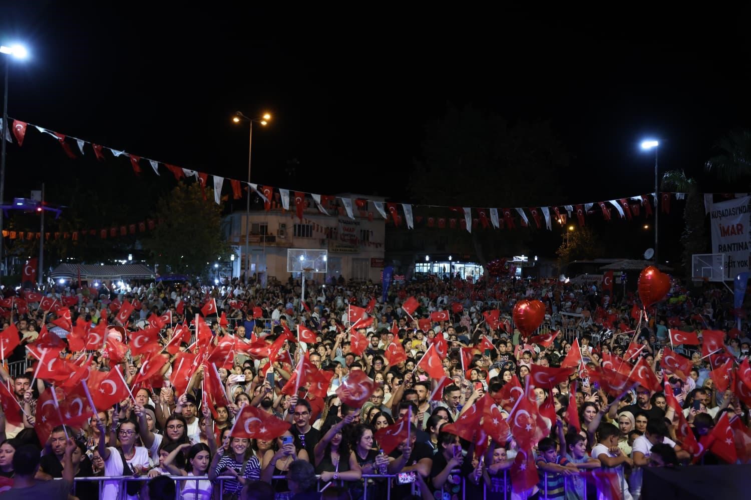 Büyükşehir’in ’kurtuluş etkinlikleri’ Sultanhisarlıları coşturdu 