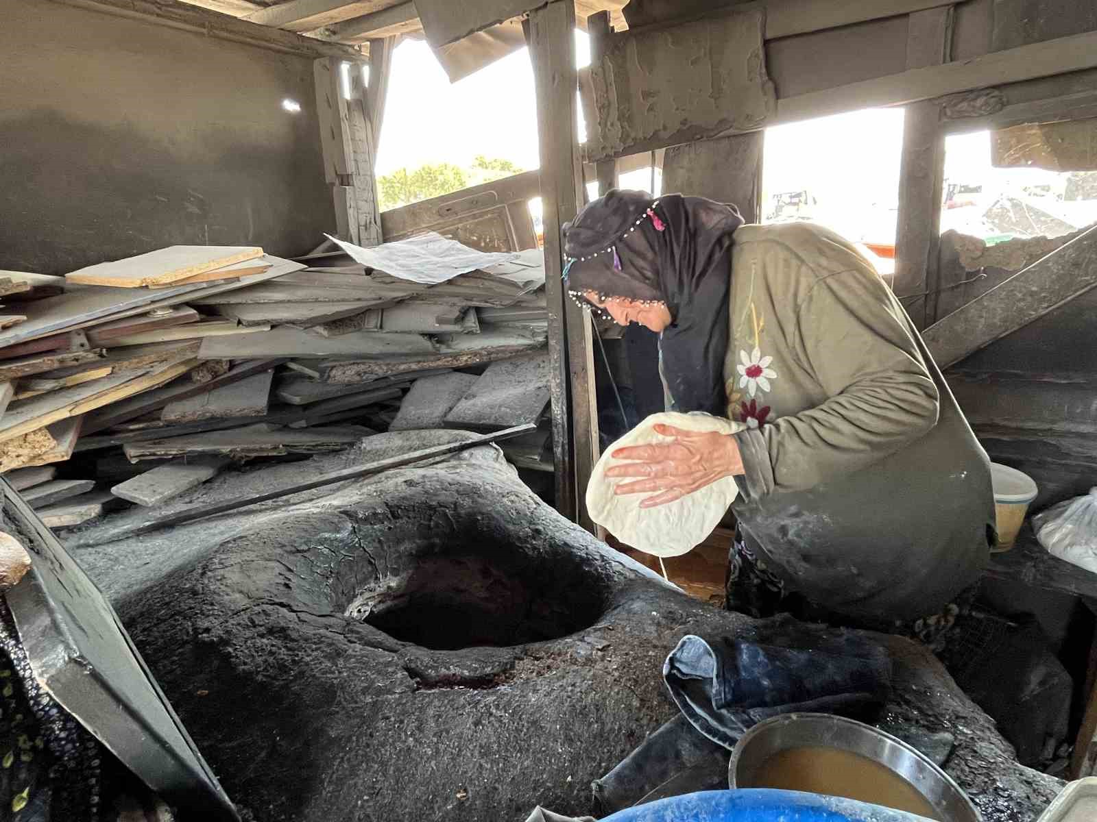 Tandır yanıyor, kültür yaaştılıyor 
