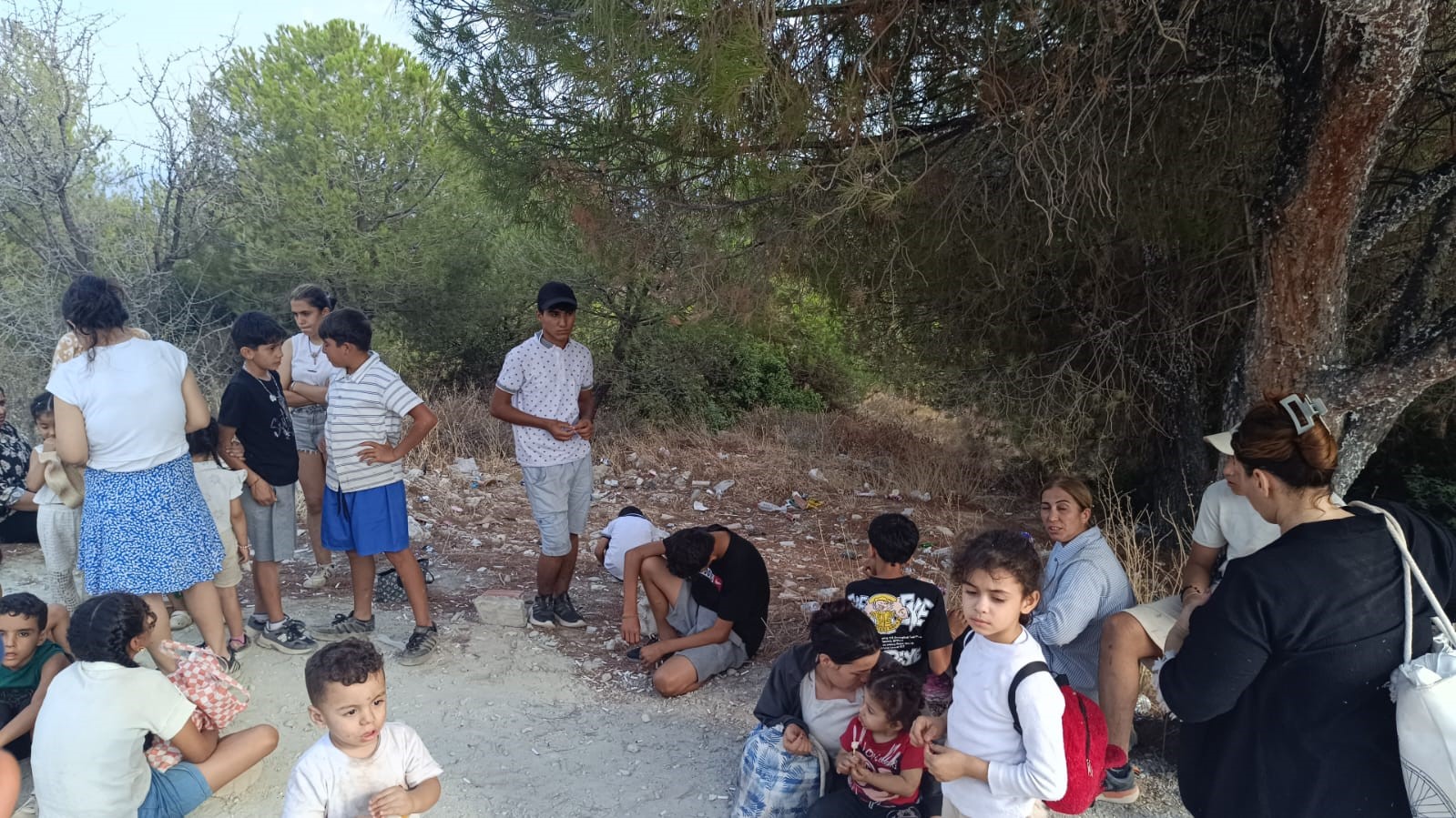 İzmir açıklarında 46’sı çocuk 81 düzensiz göçmen yakalandı 
