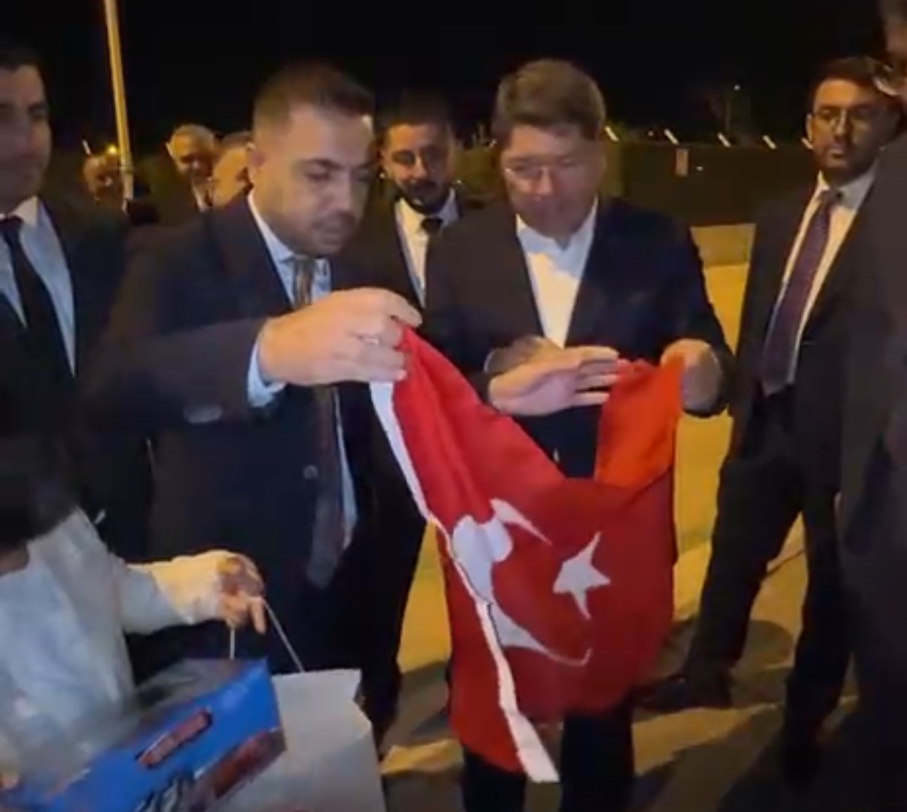Bakan Tunç’a Yüksekova’da anlamlı sürpriz 