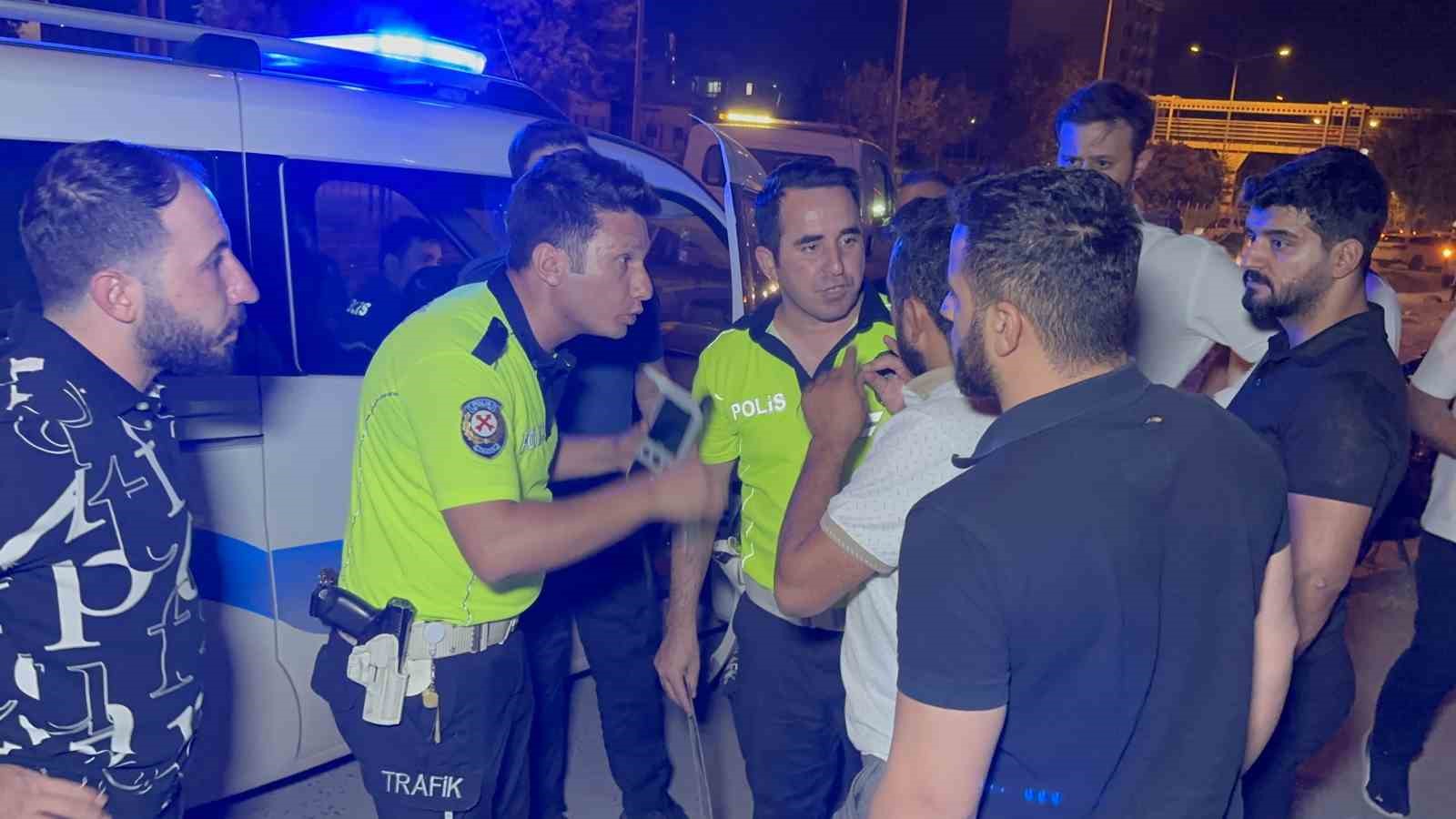 Otomobile arkadan çarpan aracın sürücüsü kaçtı: 1 yaralı 