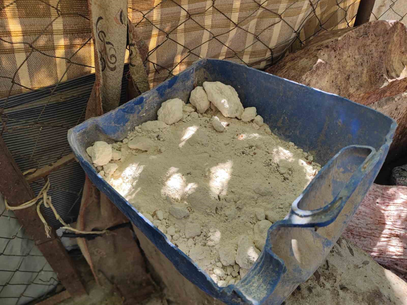 Siirt’te sinceri üzümünden pekmez yapımına başlandı 