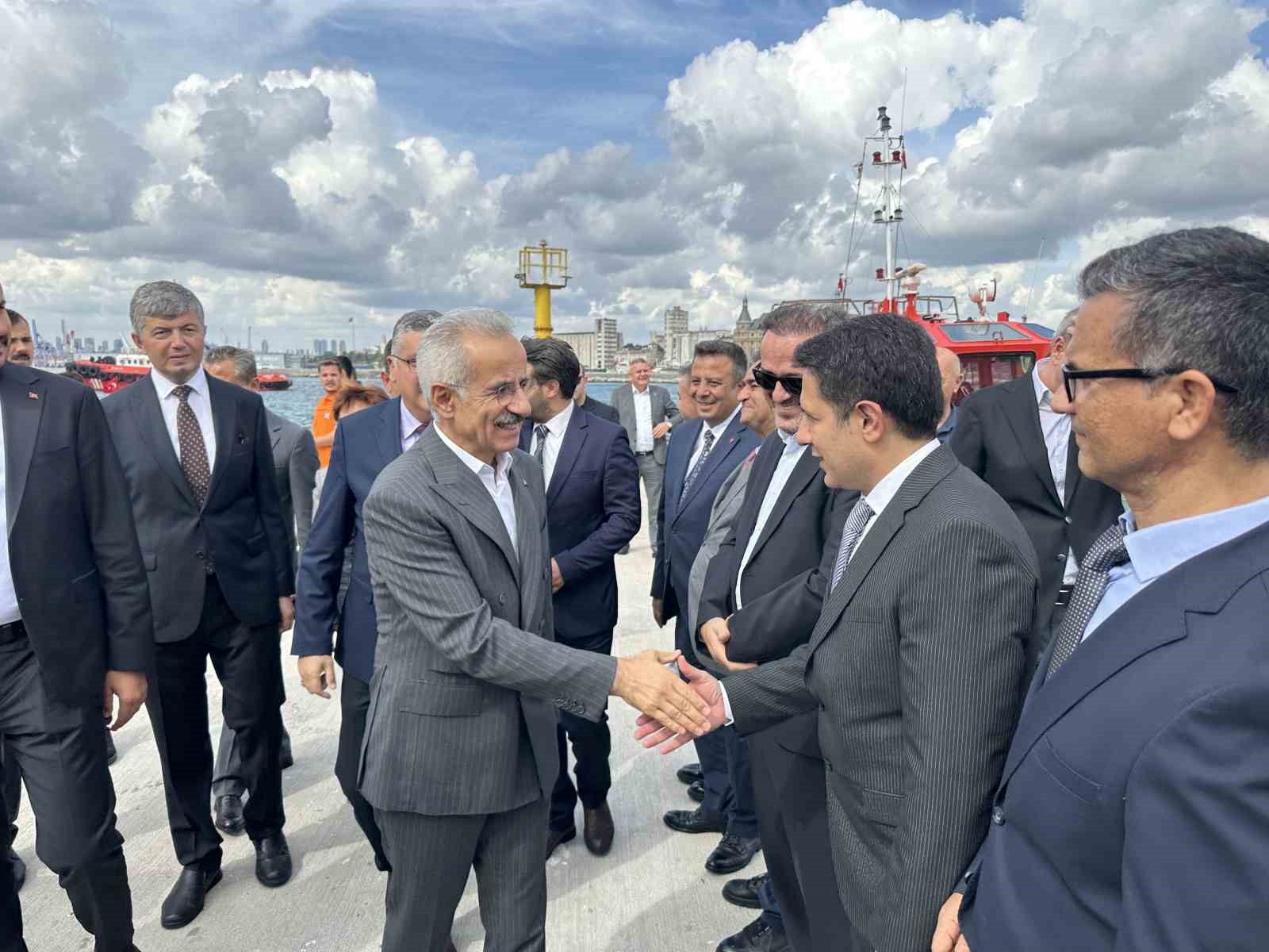 Ulaştırma Bakanı Uraloğlu: 