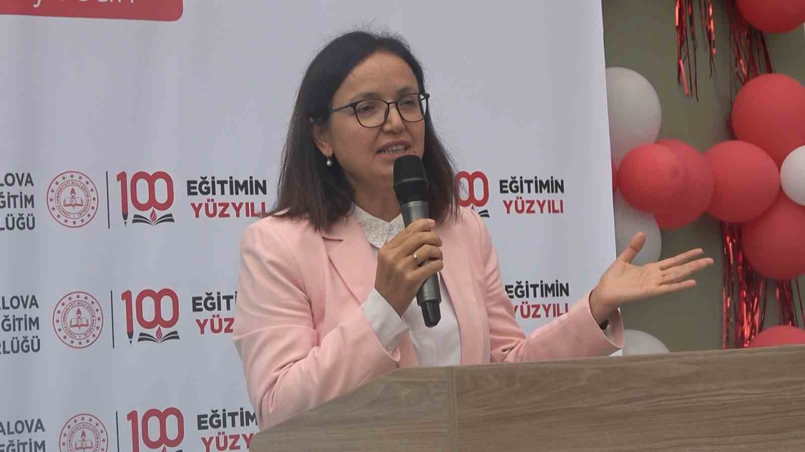 Yalova’da yeni eğitim yılının ilk ders zili törenle çaldı 