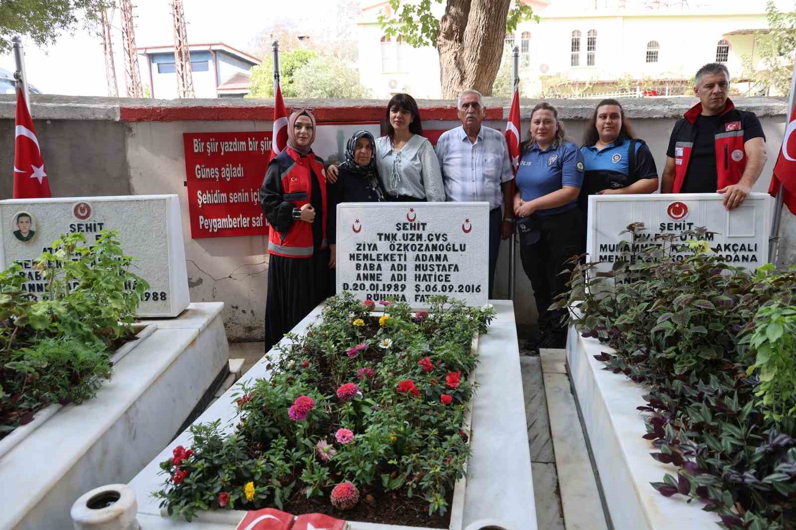 Şehit Ziya Özkozanoğlu kabri başında anıldı 