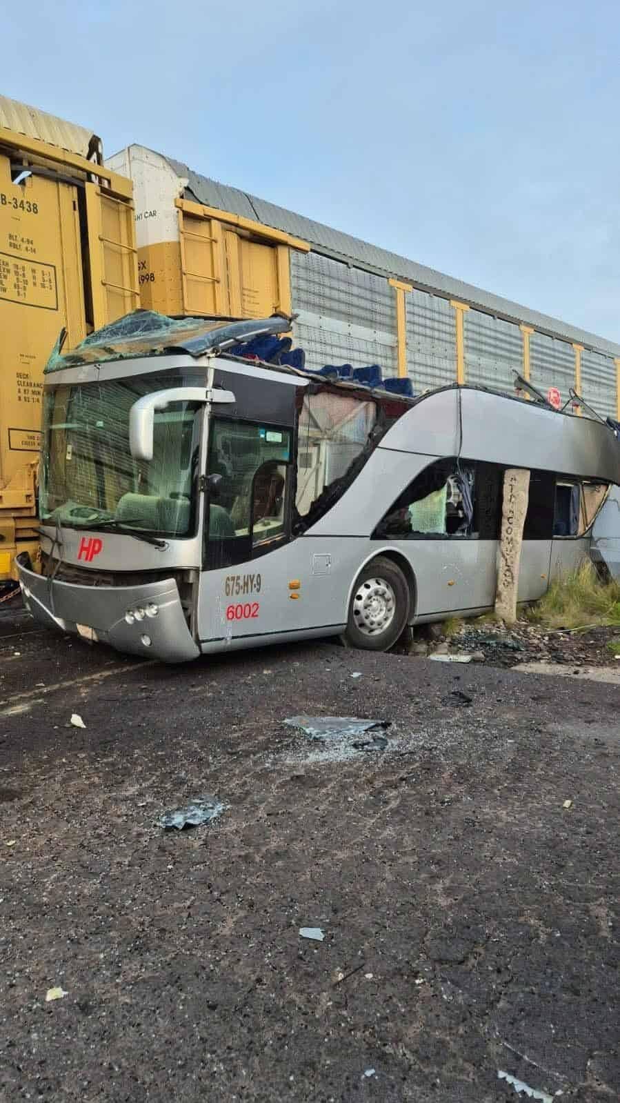 Meksika’da tren yolcu otobüsüne çarptı: 8 ölü, 45 yaralı