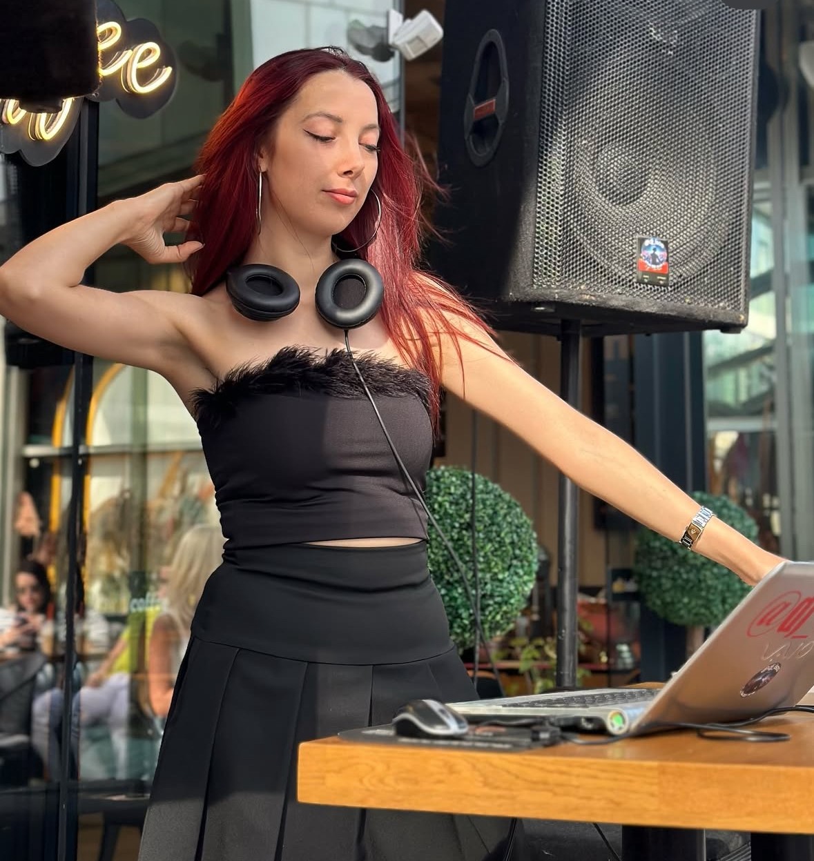 Nişanından 2 gün sonra kalp krizi geçiren genç DJ hayatını kaybetti 