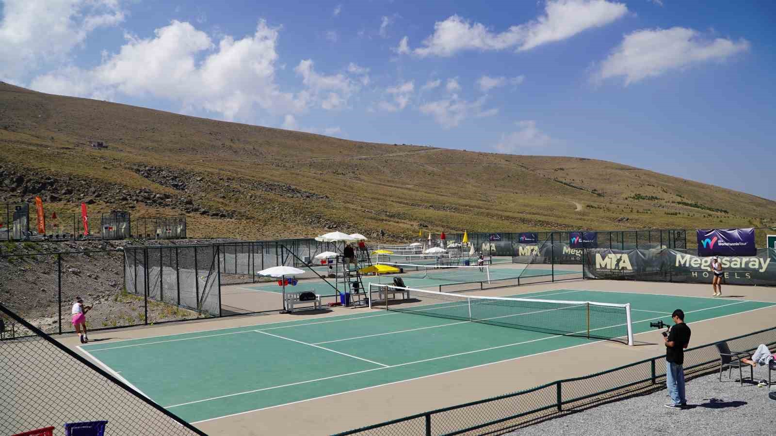 Dünya Tenis Turu bu yıl ikinci kez Erciyes’te start aldı 