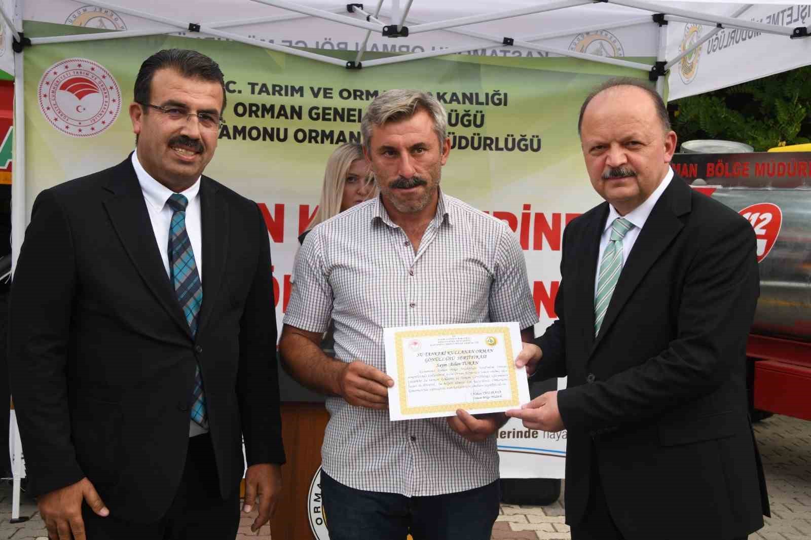 Kastamonu’da yangına hassas köylere 16 su söndürme tankeri dağıtıldı 