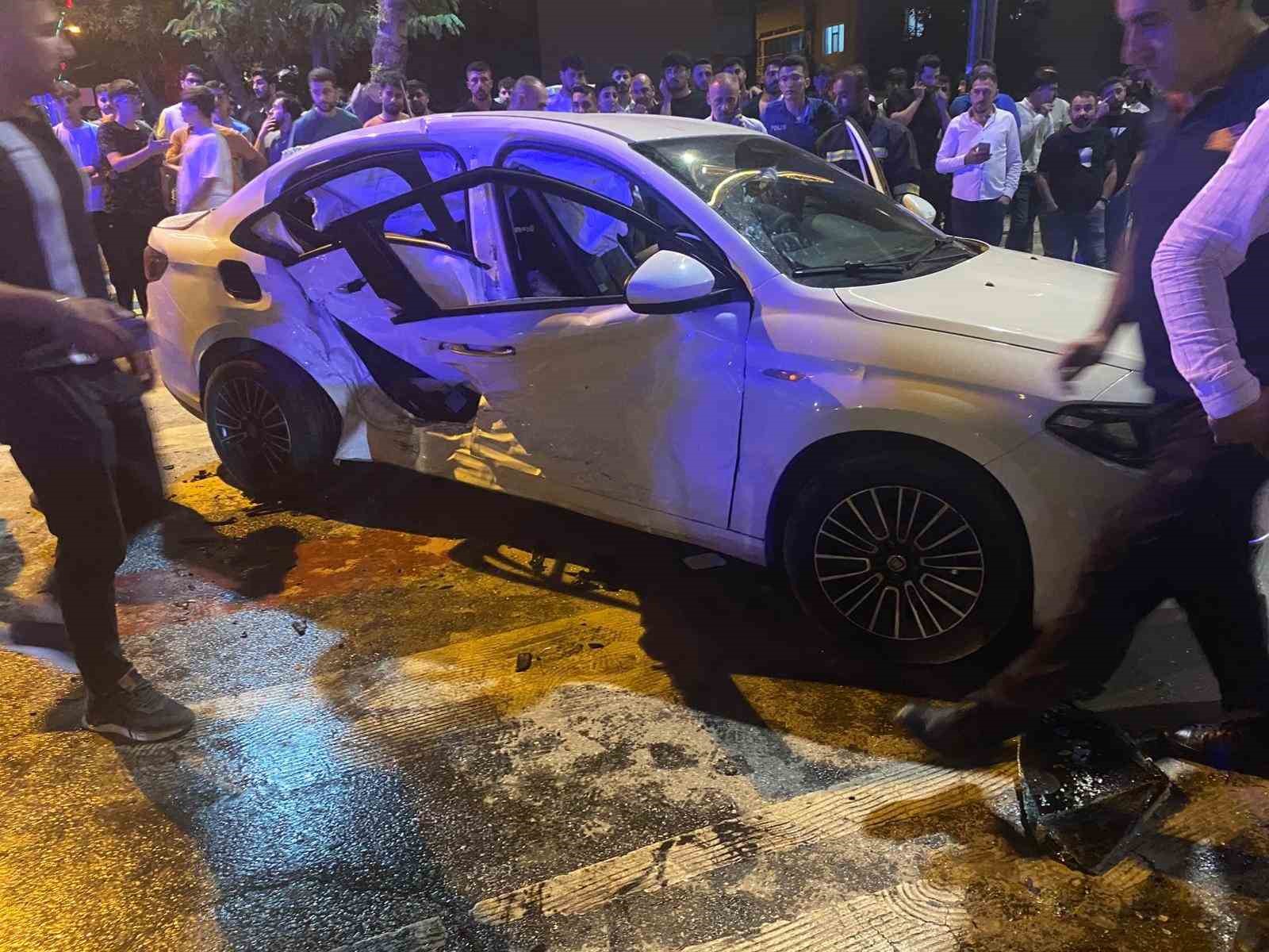Muş’ta trafik kazası: 3 kişi yaralandı 