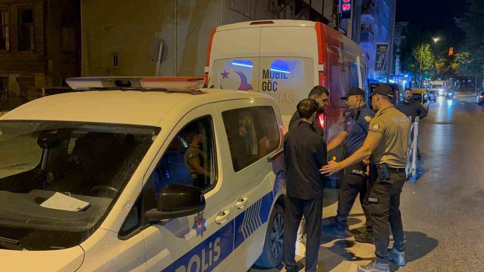 Edirne sokaklarında hareketli anlar: Kaçak göçmenler kovalamacayla yakalandı 