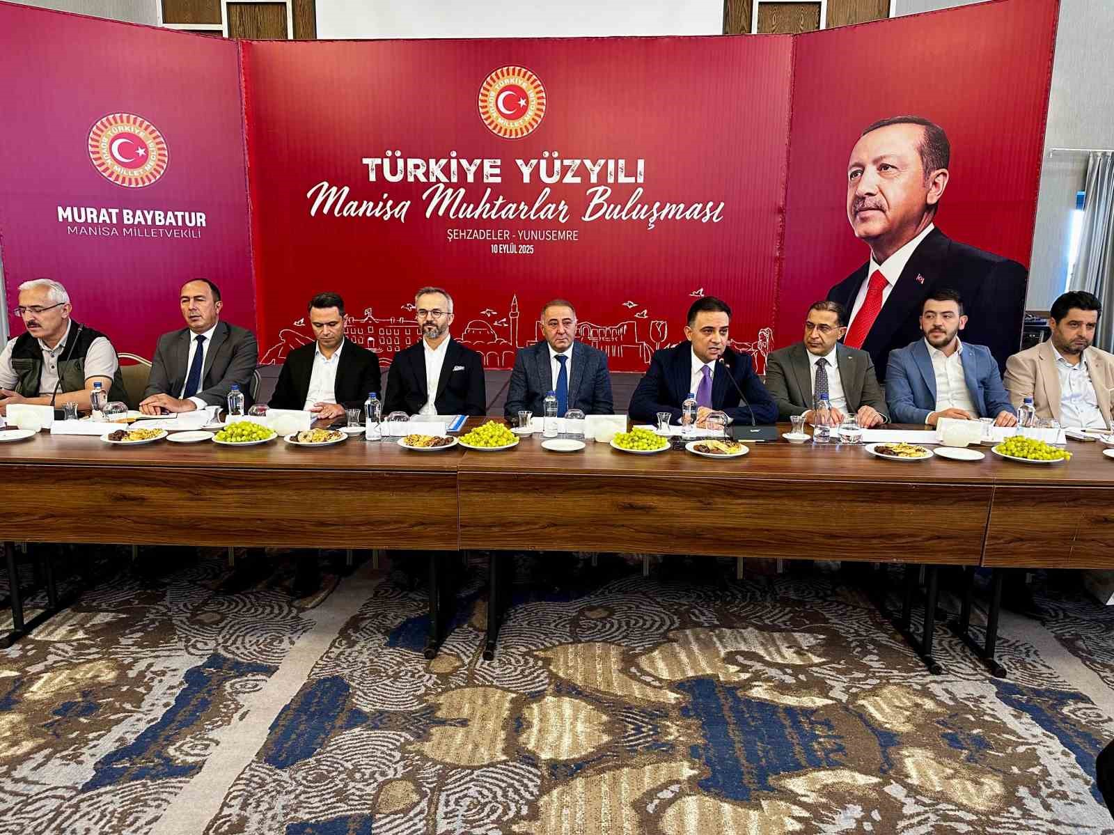 Baybatur, kamu kurumlarının il müdürleri ile muhtarları buluşturdu 