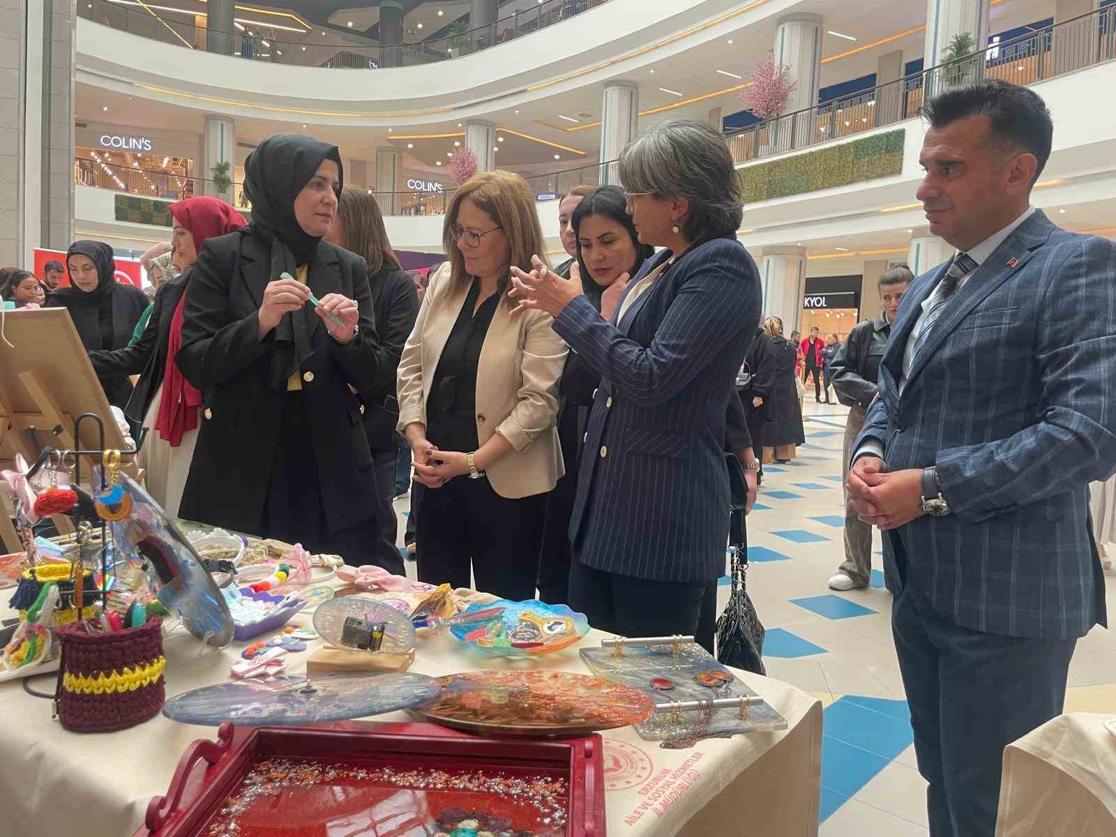 Tatlı keşifler projesi ile çocukların hayalleri sergiye dönüştü 