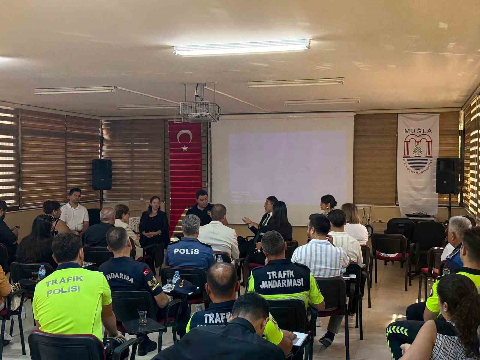 Marmaris’te okullarda trafik ve asayişe yönelik çalışmalara hız verildi 