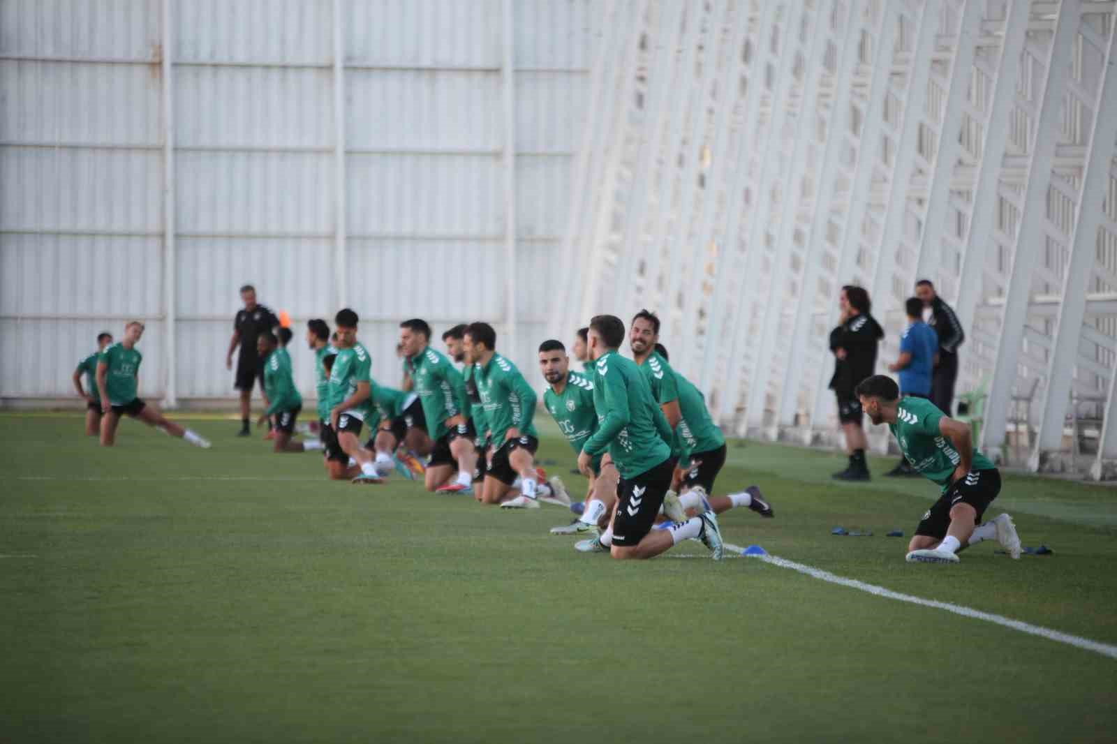Konyaspor, Alanyaspor maçının hazırlıklarını sürdürüyor 