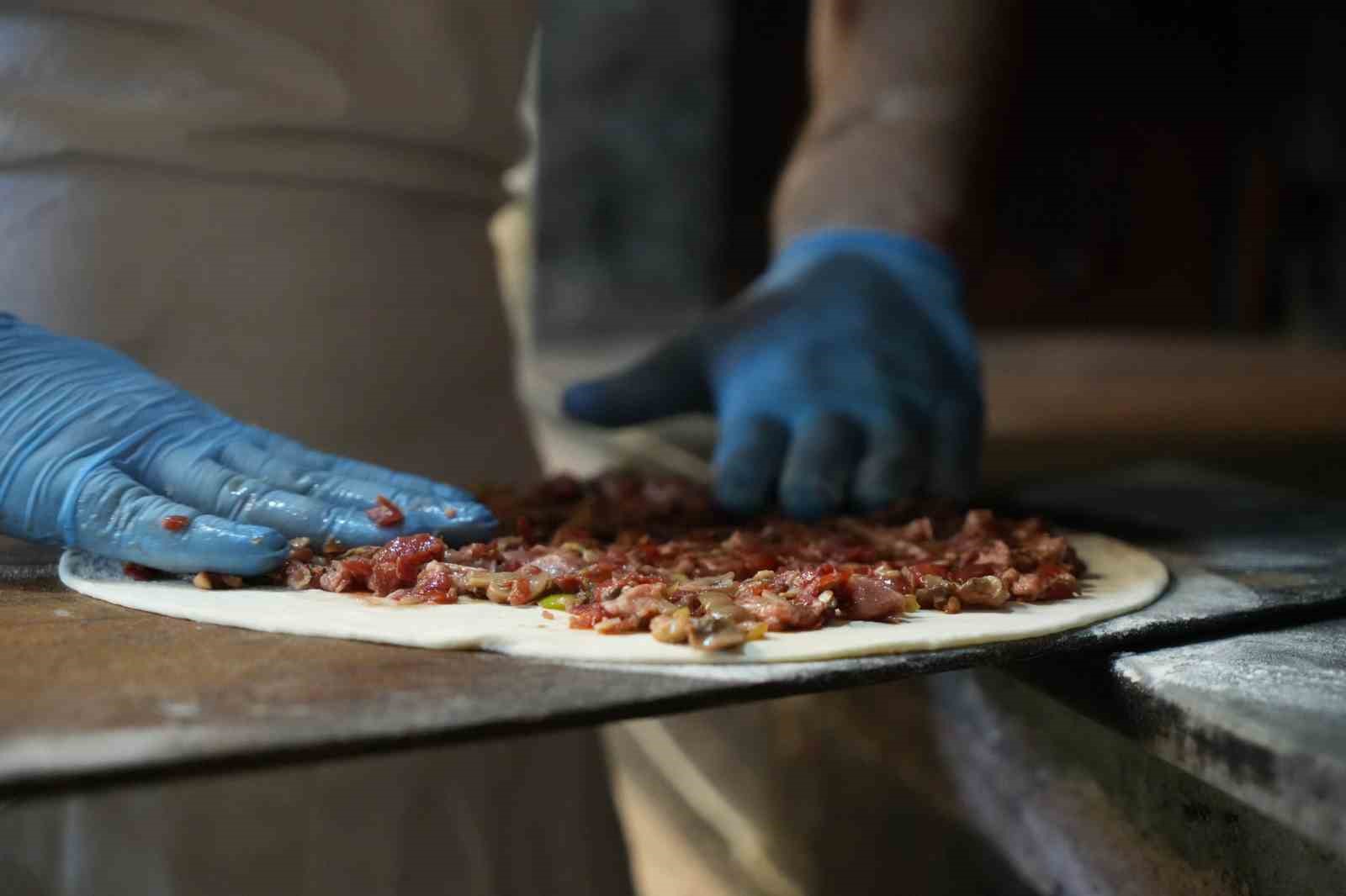 Bursa’nın Değirmen Pidesi İtalya’nın en meşhur pizzalarına rakip oldu 