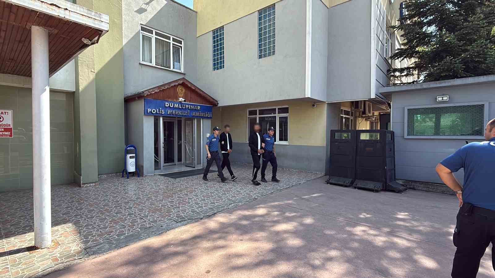 Sakarya’da 2 çocuğun yaralandığı, 4 evin yakıldığı husumetlilerin kavgasında 5 şüpheli adliyede 