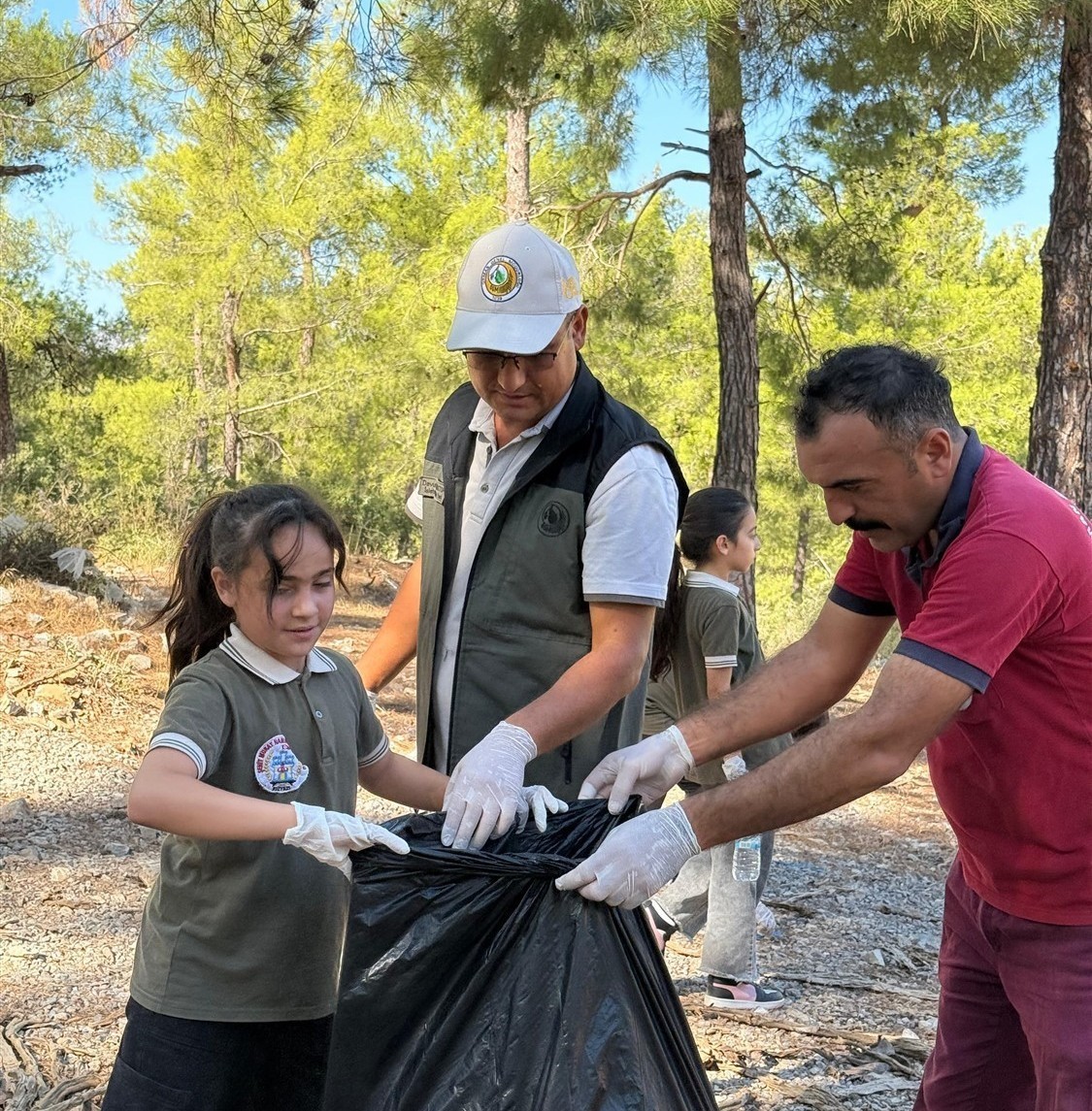 Bozyazı’da çöp toplama etkinliği düzenlendi 