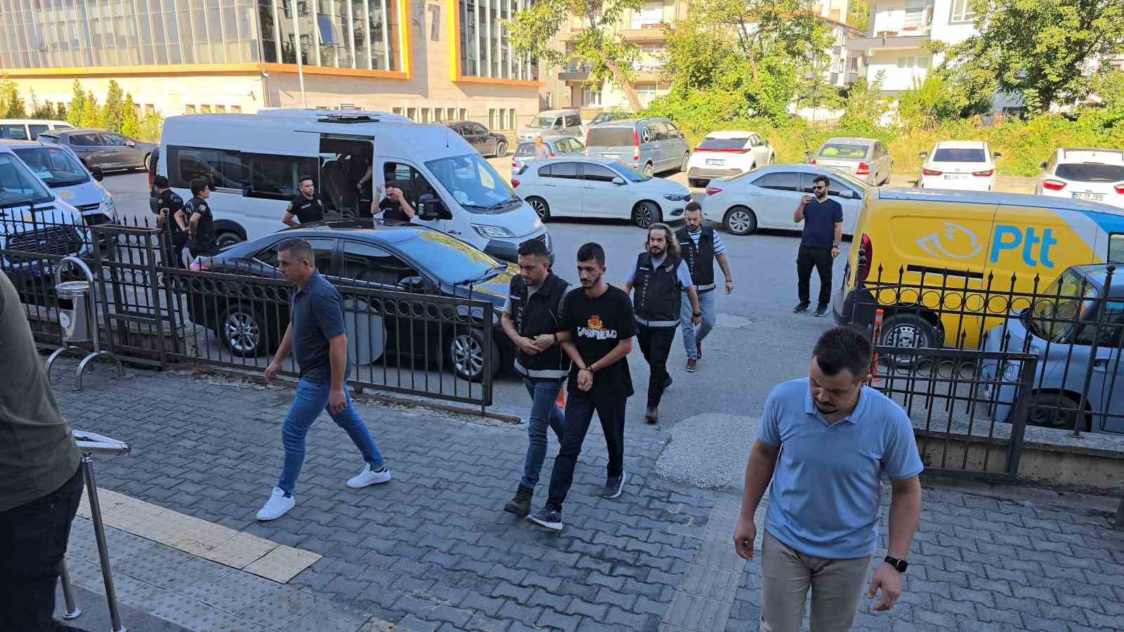Karadeniz Ereğli’de uyuşturucu operasyonunda 8 tutuklama 