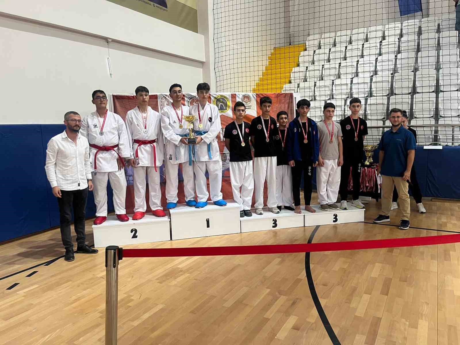 Tavşanlı’da karate heyecanı 